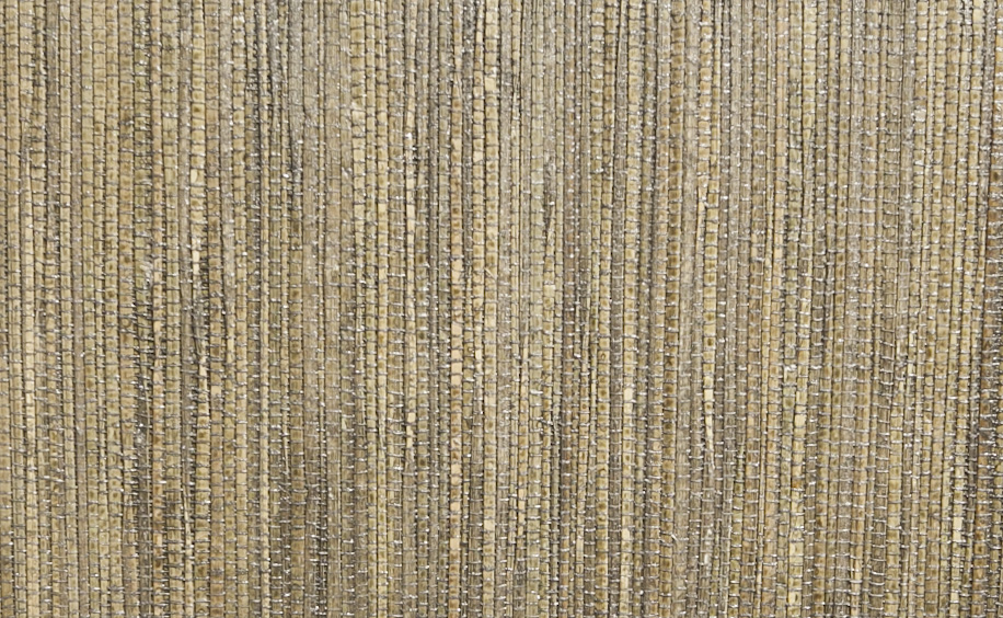 322617